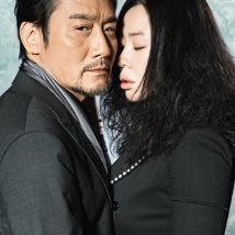 金·卡戴珊主演《诉讼女王》巴黎首 当地时间10月21日，法国巴黎，Disney+剧集《诉讼女王》（All\'s Fair）在化学之家举行首映礼。